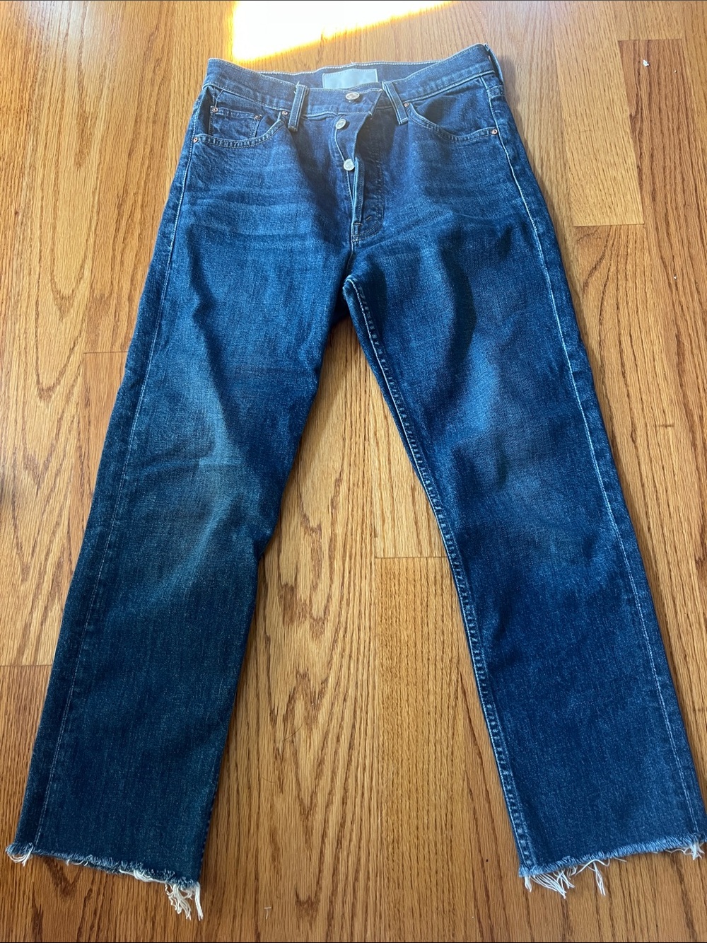 MOTHER Superior The Tomcat Ankle Dark Blue  Jeans in Cannonball 28 raw hem